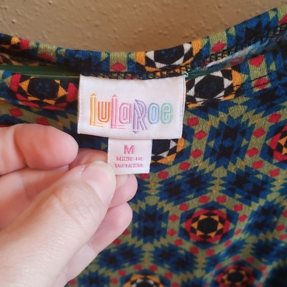 LuLaRoe M Carly - Picture 2 of 3